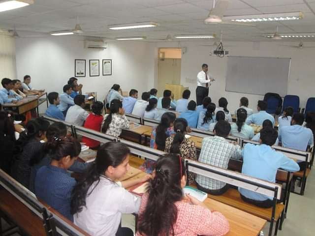 Army_Institute_of_Management_and_Technology_(AIMT),_Greater_Noida